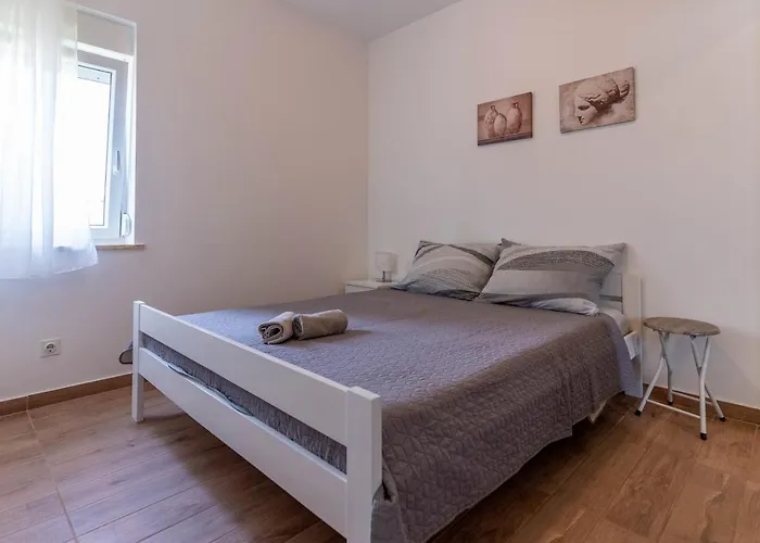 Briuni Riviera * Pula